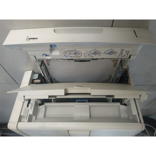 Thay hộp mực Brother TN-861C (màu xanh Cyan)