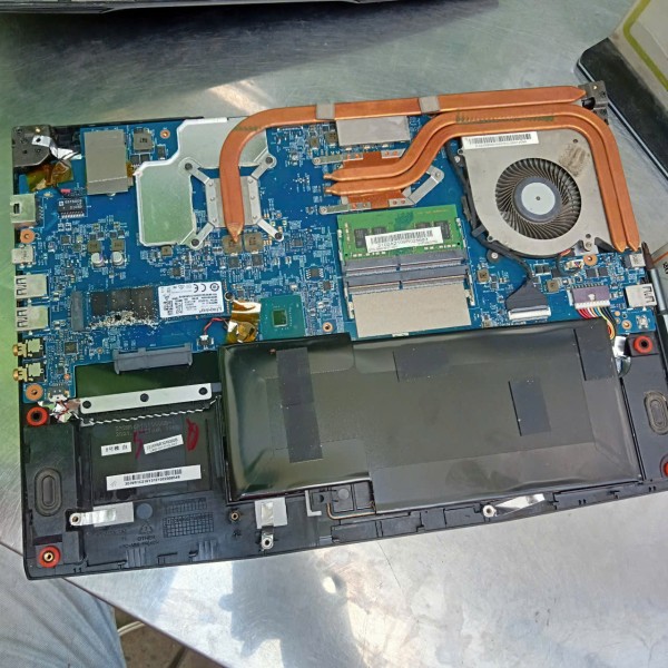 Thay màn hình Dell Inspiron 1300/1501/1520/1521/1526